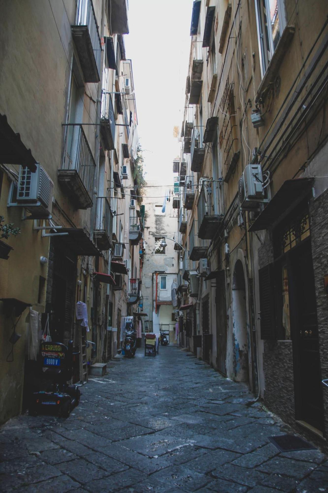 Frizzi & Lazzi House Apartment Napoli Exterior foto