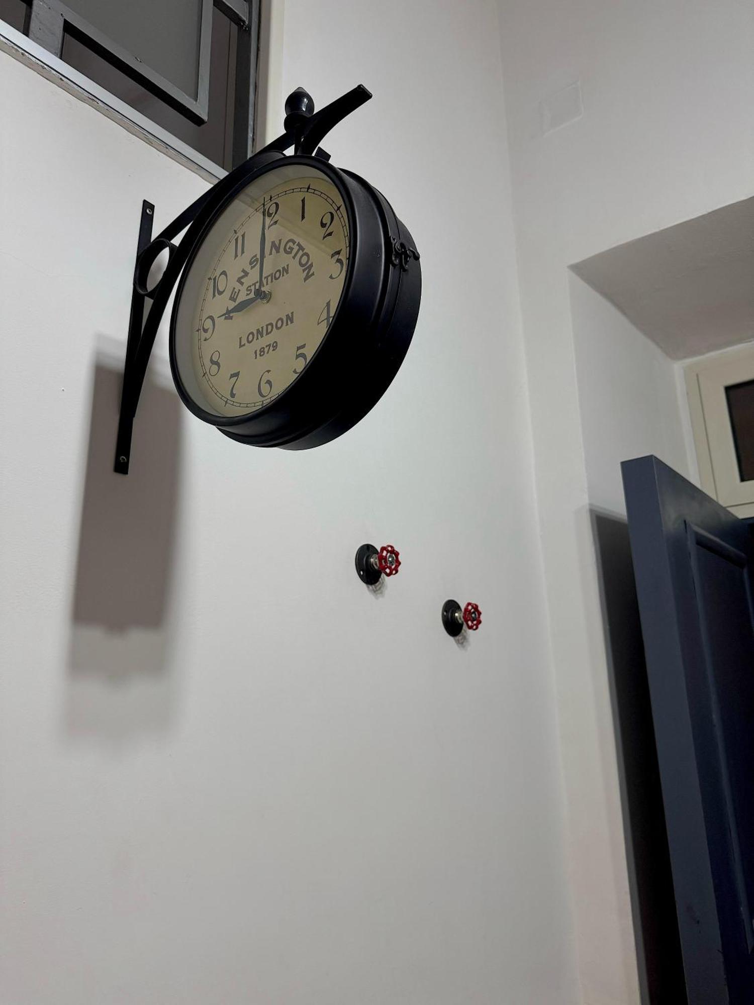 Frizzi & Lazzi House Apartment Napoli Exterior foto