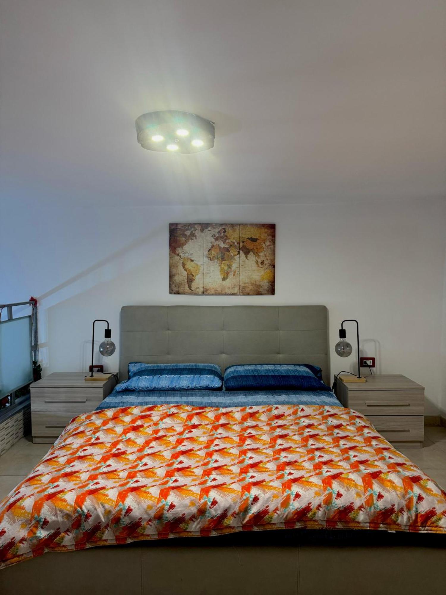 Frizzi & Lazzi House Apartment Napoli Exterior foto