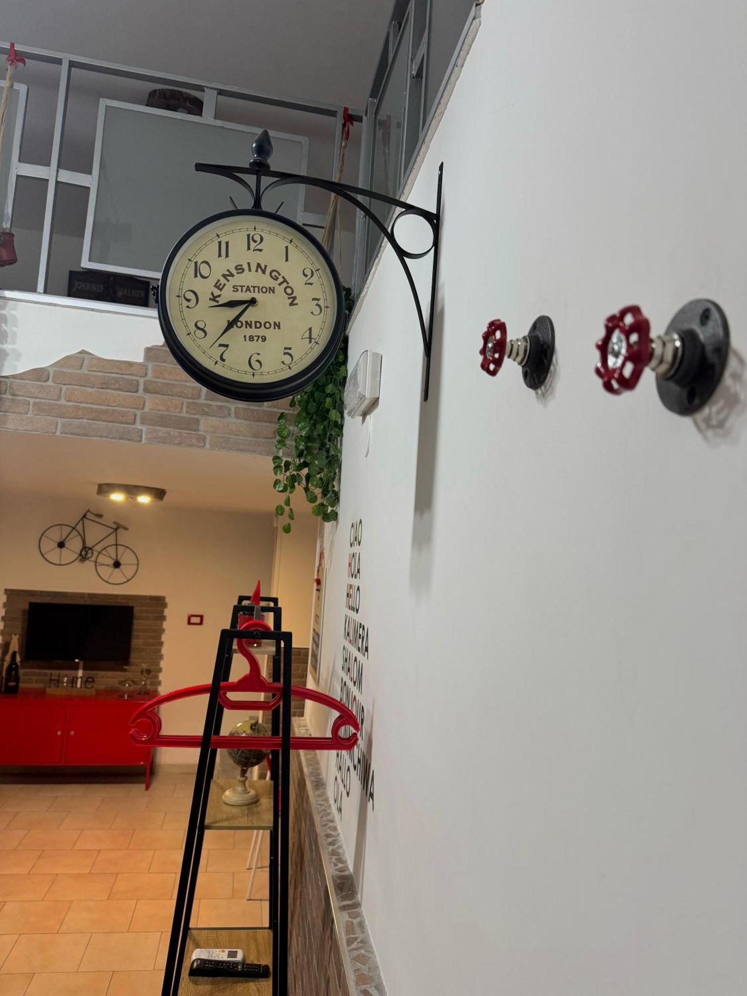 Frizzi & Lazzi House Apartment Napoli Exterior foto